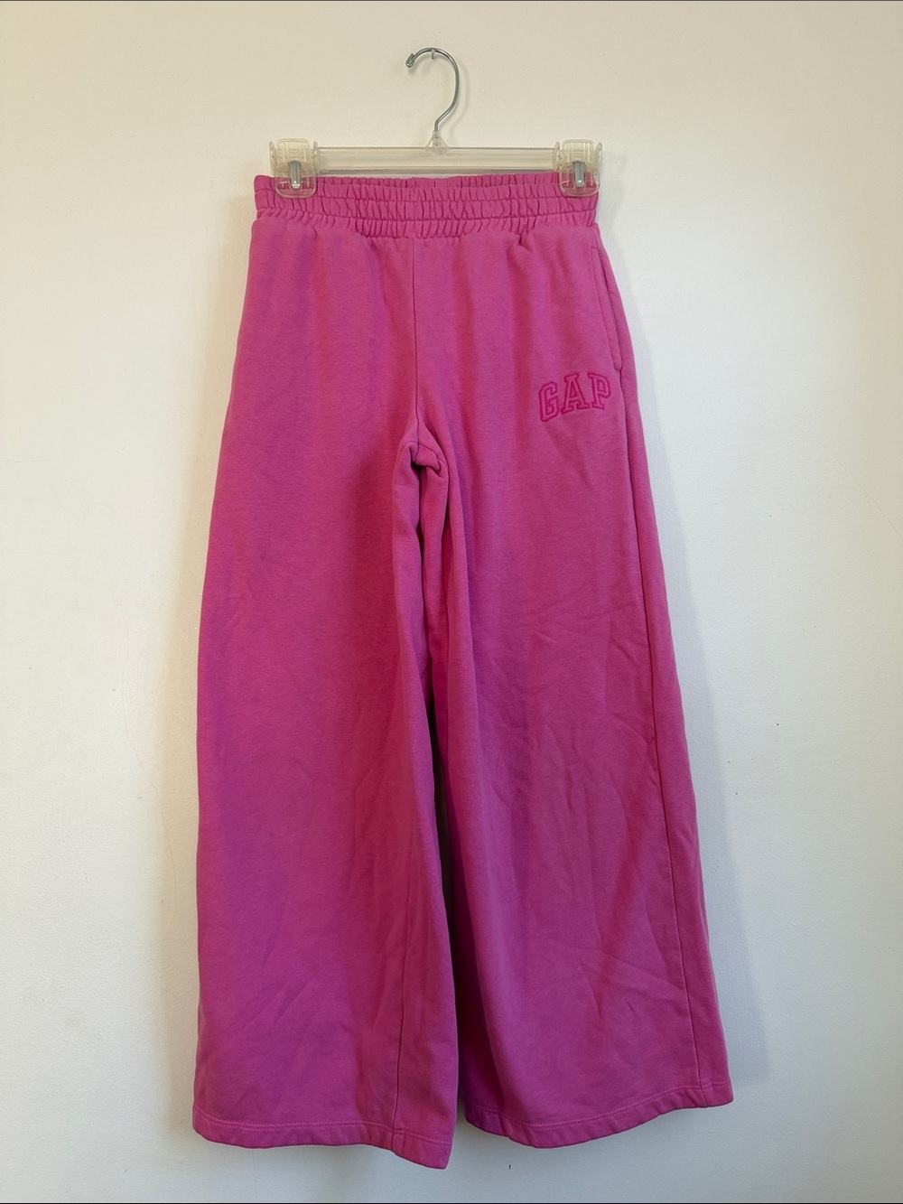 GAP Wide-Leg Sweatpants in Hot Pink